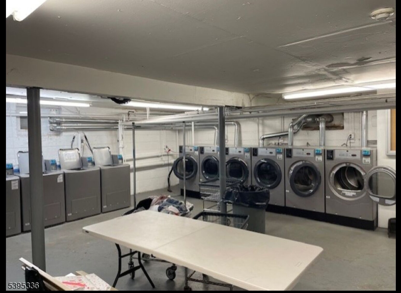 Building Photo - 189 Littleton Rd