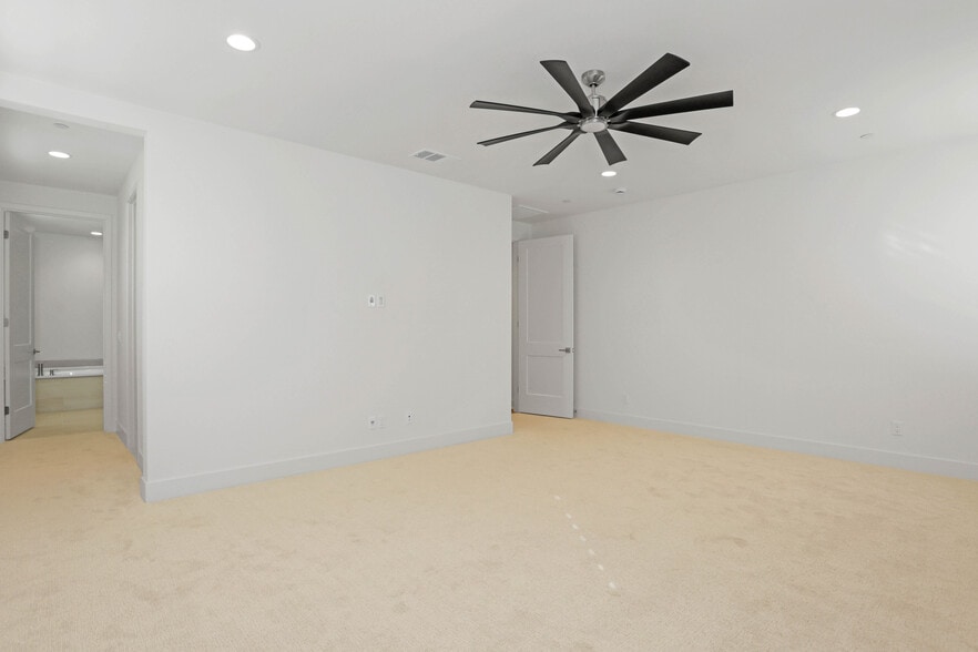 Building Photo - 3133 Smith Pl