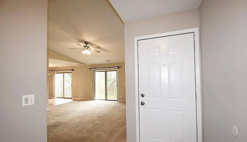 Building Photo - 300 Woodridge Cir