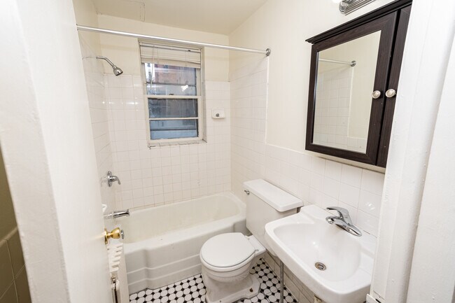 Building Photo - Garfield Apartments