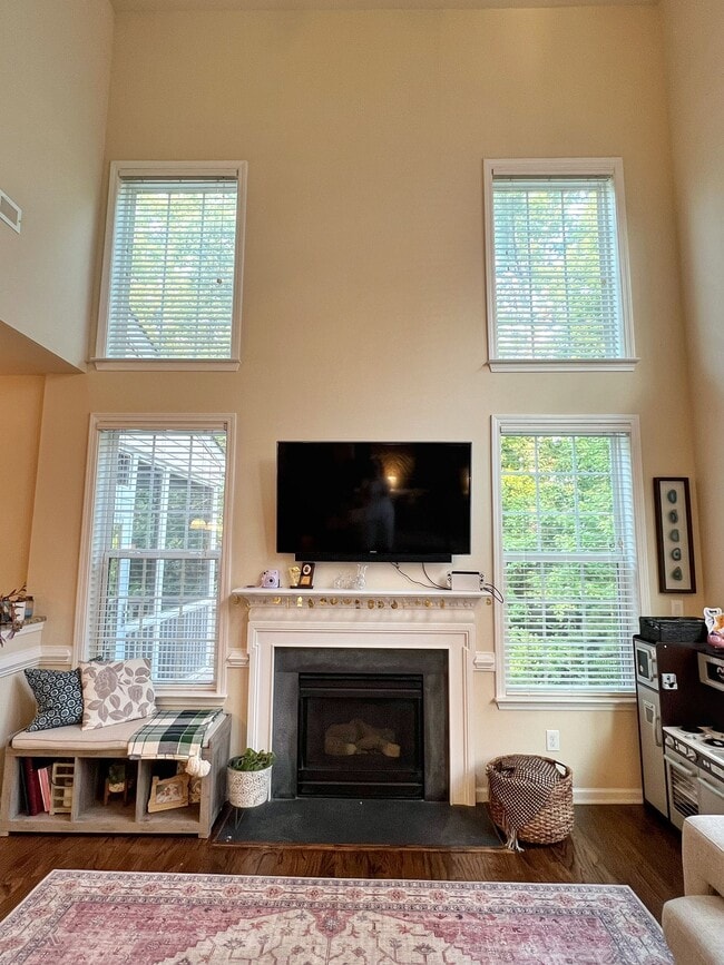 Family room - 516 Sealine Dr
