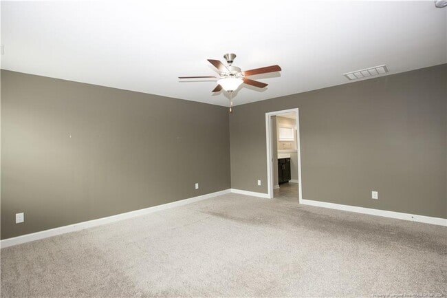 Building Photo - 5709 Pondhaven Dr