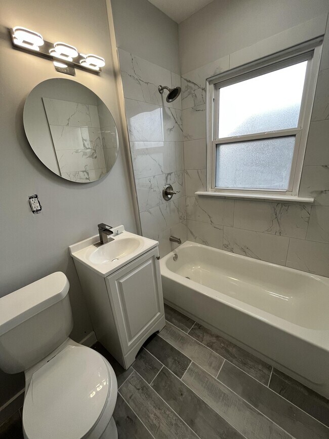 Building Photo - 1350 Alter Rd