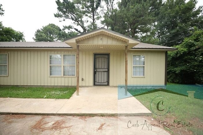 Building Photo - Move in special $600!! Recently built 2 be...