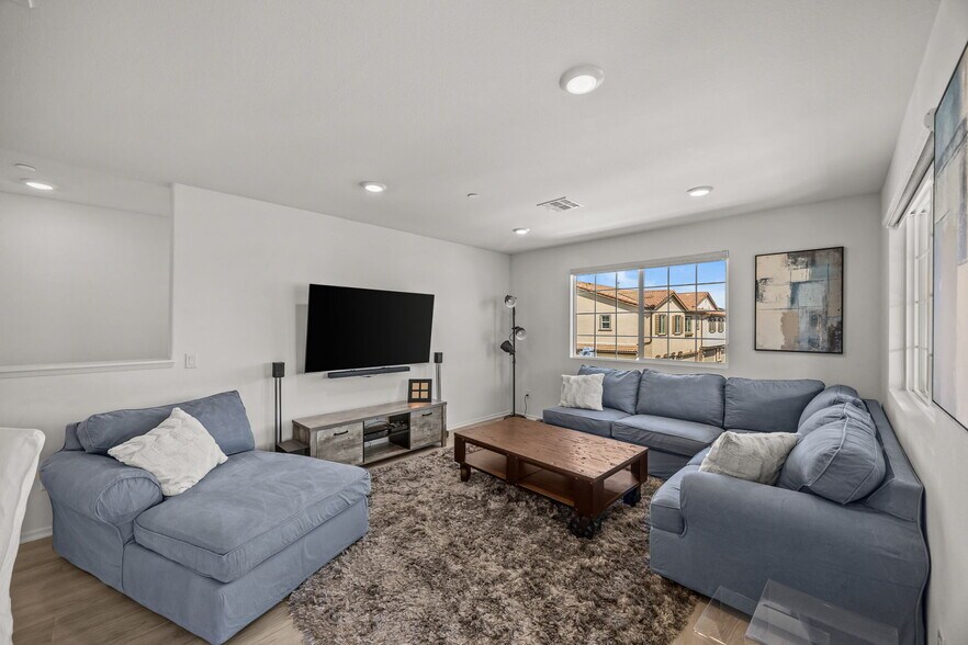 Building Photo - 28427 Partridge Way