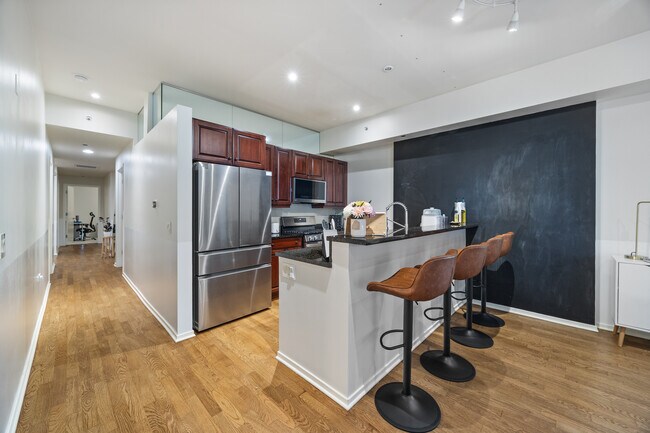 Building Photo - 310 S Michigan Ave