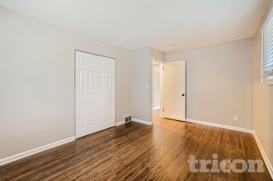 Building Photo - 4020 Nevada Ave N