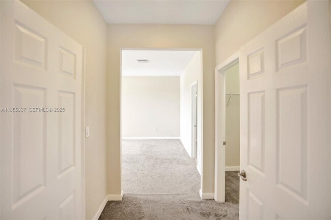 Building Photo - 9500 SW 167th Ave