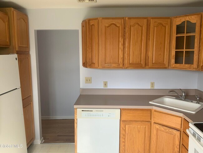 Building Photo - 160 Jackson St