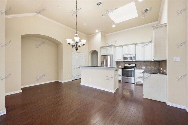 Building Photo - 5629 Hummingbird Ln