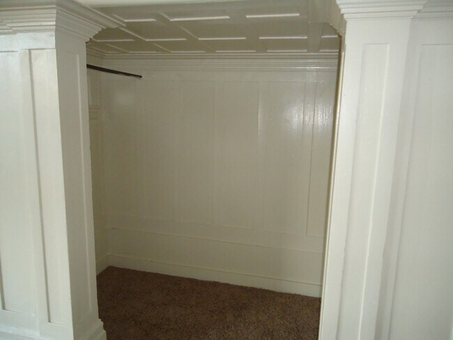 Building Photo - 429 Monterey St