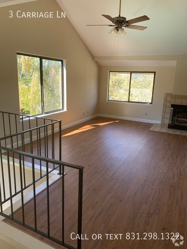 Building Photo - 3 Carriage Ln