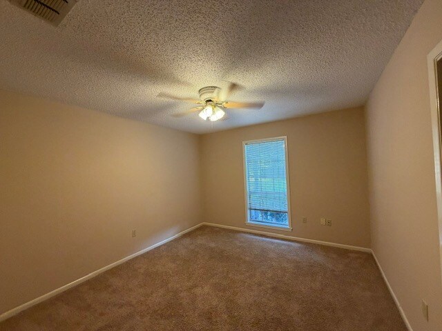 Building Photo - 202 Adams Dr