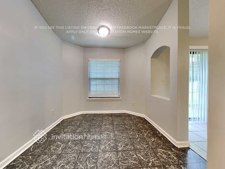 Building Photo - 12934 Staffordshire Dr S