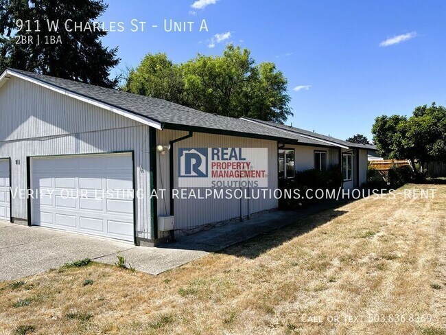 Building Photo - 911 Charles St