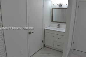 Building Photo - 2 br, 2.5 bath House - 6201 SW 138th Ct