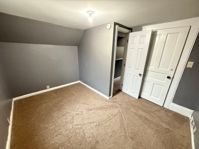 Building Photo - Single-Family Home Close to Henry Ford Hos...