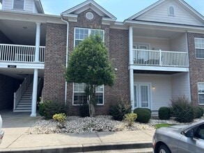 Building Photo - 2073 Silvercrest Dr