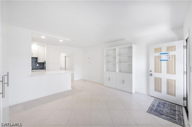 Building Photo - 167 N Collier Blvd
