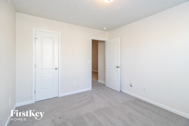 Building Photo - 5439 Misty Hill Cir