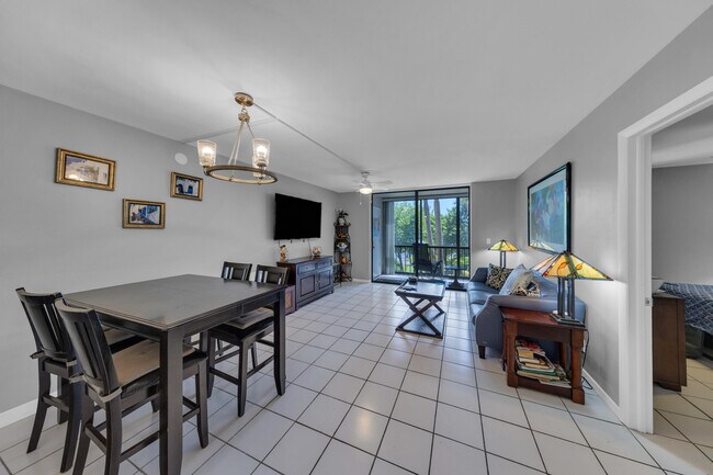 Building Photo - 5160 Las Verdes Cir