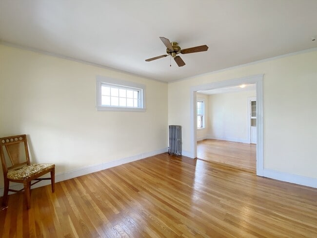 Building Photo - 9 Cresthill Rd