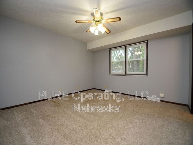 Building Photo - 5723 S 152nd Ave Cir