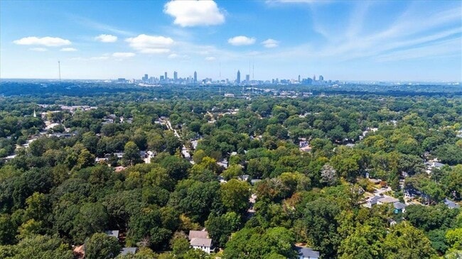 Building Photo - 2238 Ridgedale Rd NE