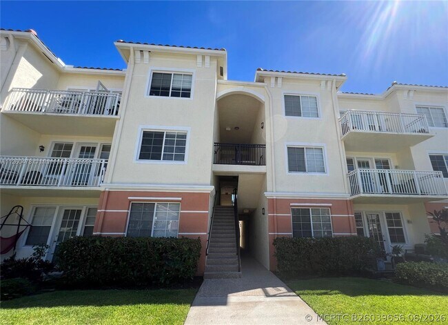 Building Photo - 9887 Baywinds Blvd