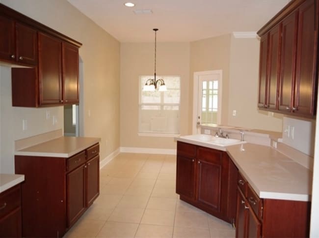 Building Photo - 2241 Lake Francis Dr