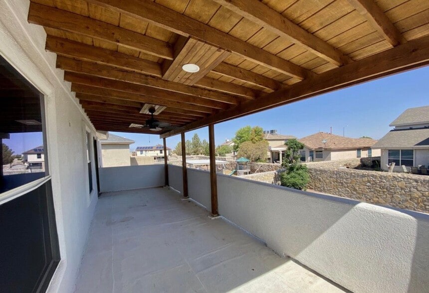 Building Photo - 753 Desert Star Dr