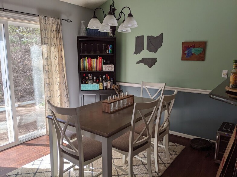 Dining Nook - 115 Hyacinth Lane