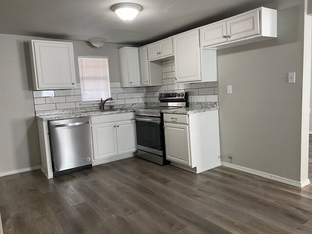 Building Photo - 430 W. 7th St