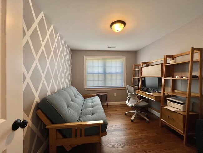 Building Photo - 25 Faxon St