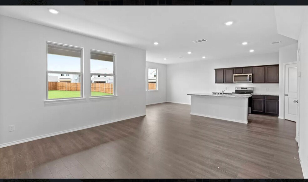 Living room/kitchen - 3020 Frazier St