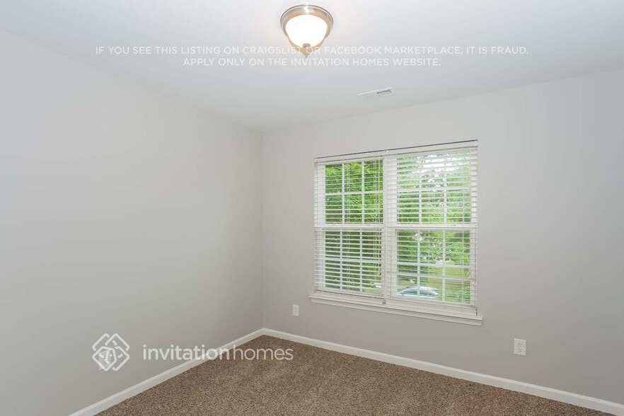 Building Photo - 9215 Ducati Ln