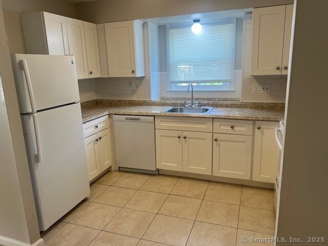 Building Photo - 330 Blake St