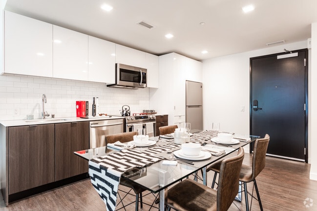 1BR,1BA-Bay - Ansel