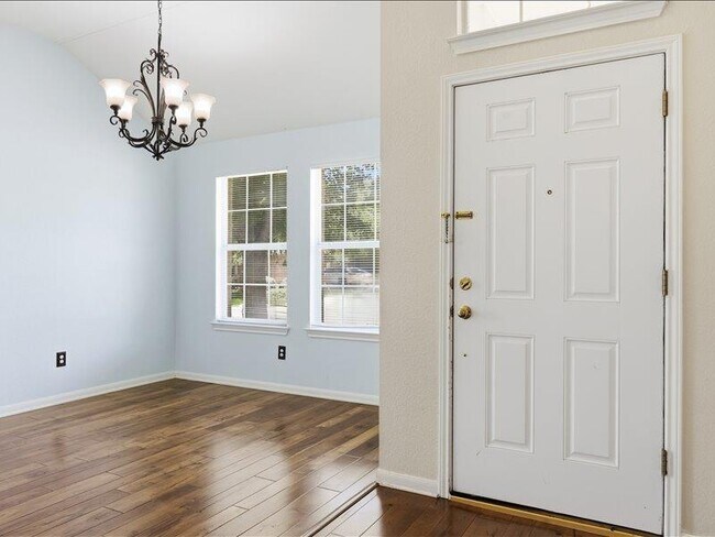 Building Photo - 1500 Ashberry Trail