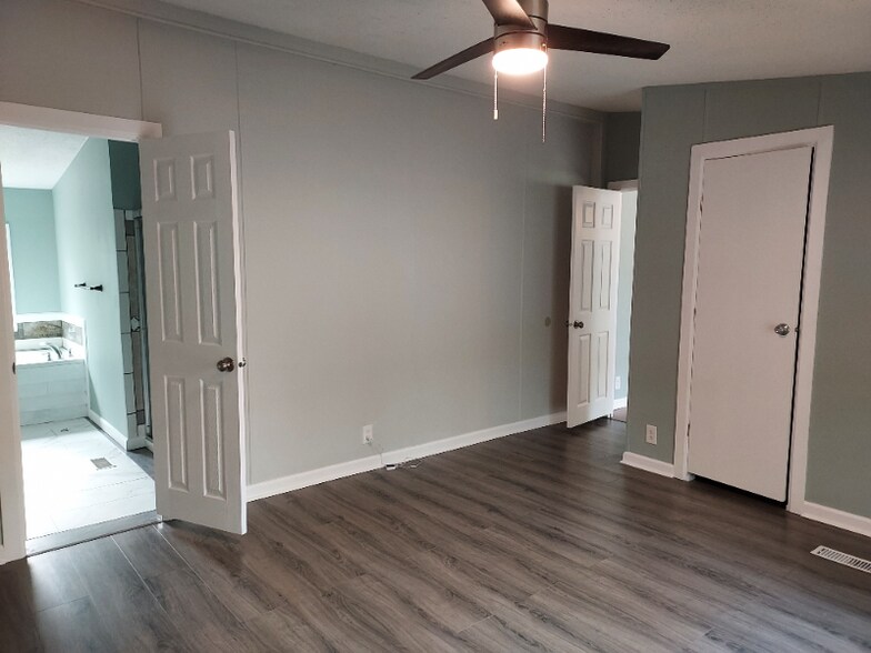 Building Photo - 2609 Williams Creek Rd