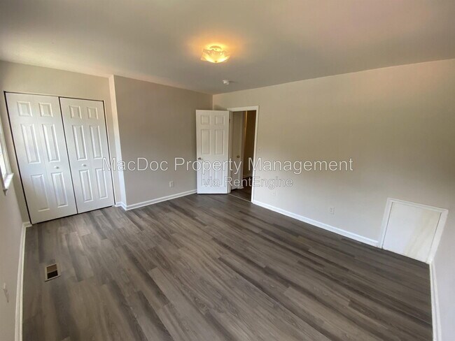 Building Photo - 130 Janney Ct