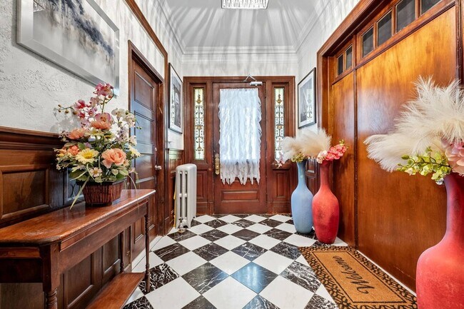 Building Photo - 165 Park Ave