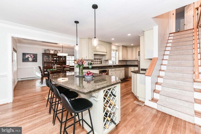 Building Photo - 3061 N Oakland St