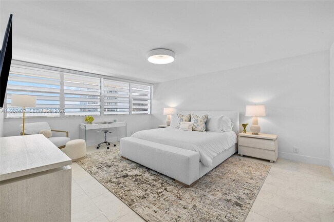Building Photo - 400 N Flagler Dr