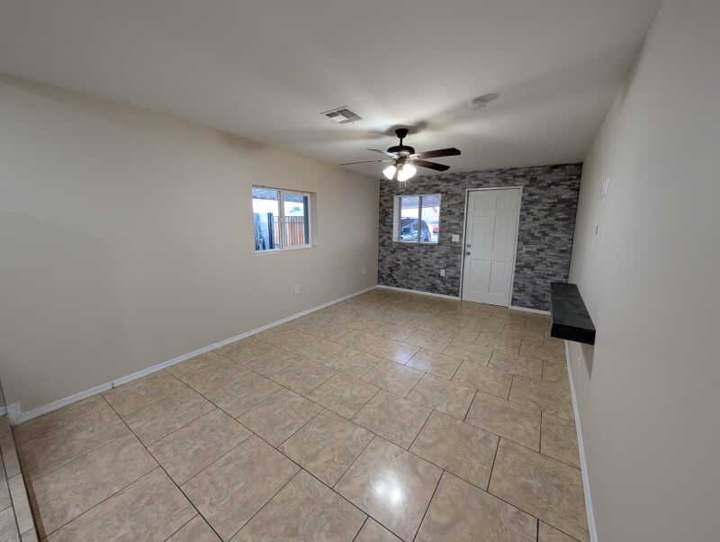 Building Photo - 6533 E Arbor Ave