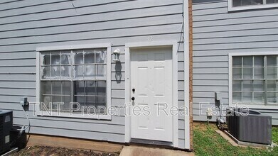 Building Photo - 1906 Barak Ln