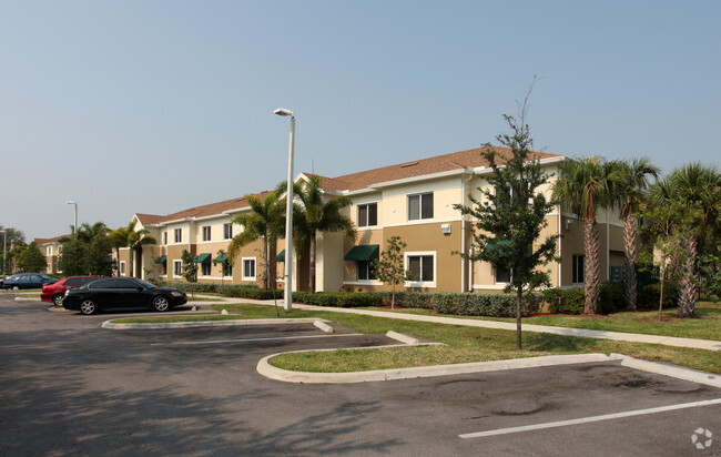 Building Photo - Dixie Court Apartments I, II & III