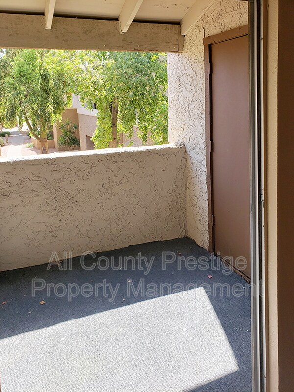 Building Photo - 4554 E Paradise Village Pkwy N