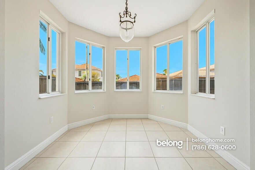 Building Photo - 15386 SW 21 Ln