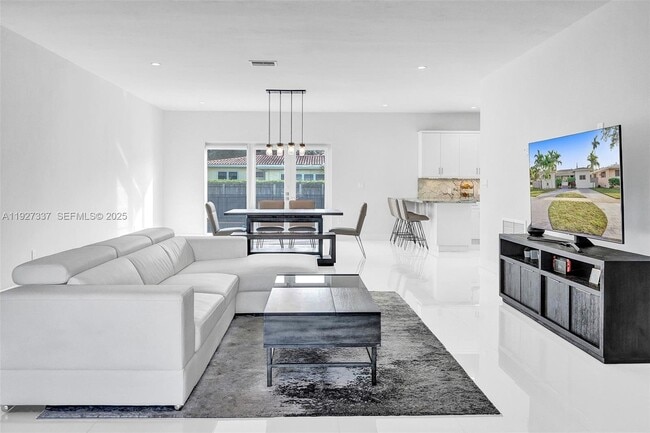 Building Photo - 1102 Meadow Lark Ave